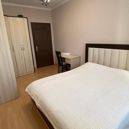 Comfortable 2-Br For 4 Тирана Екстериор снимка